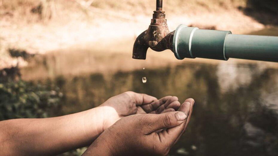 Contraloría alerta sobre millonarias irregularidades en proyectos de agua potable
