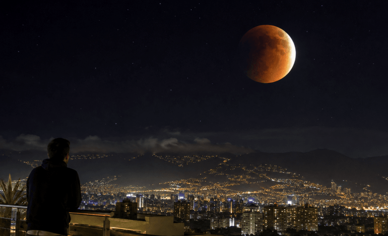 Eclipse lunar del 27 de agosto: hora y cómo verlo en Colombia