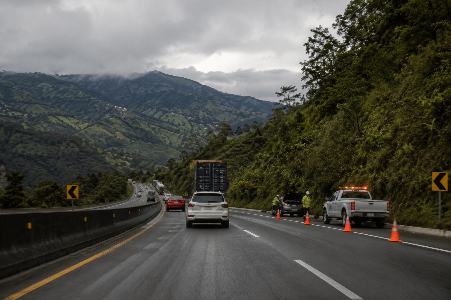 Usuarios de la Autopista Medellín-Bogotá piden más seguridad ante emergencias viales